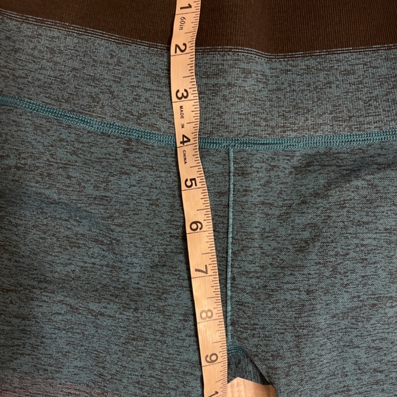 Athleta Relay Capri - Picture 5 of 6